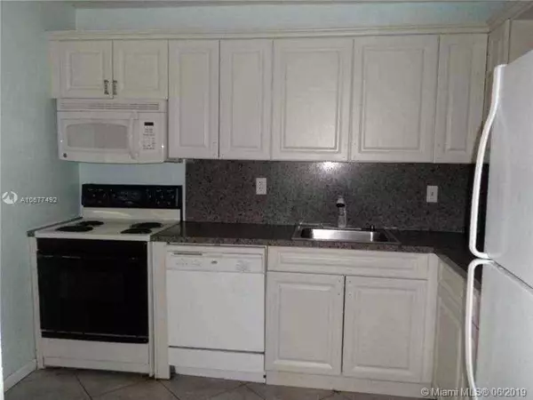 Margate, FL 33063,5535 N Lakewood Cir N #314