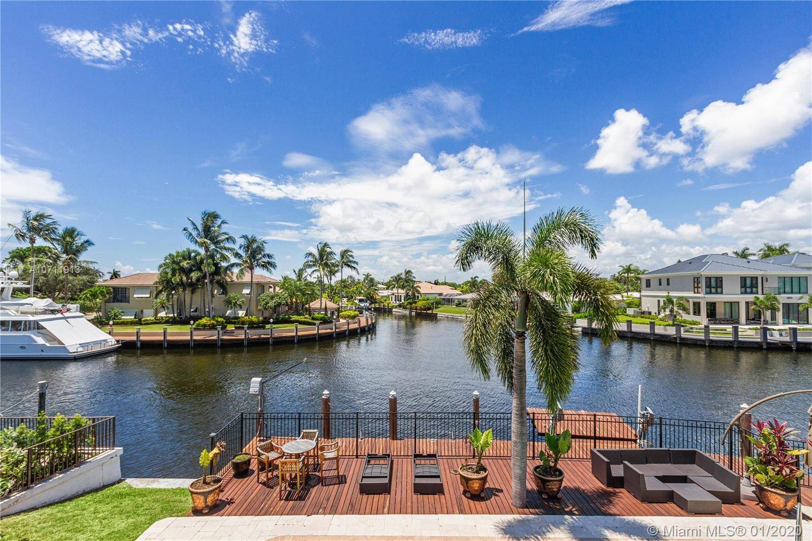 1121 SE 13th Ave, Deerfield Beach, FL 33441