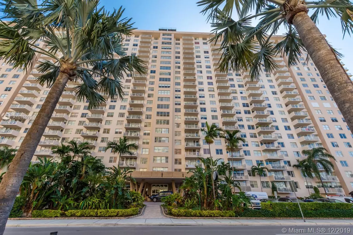 Sunny Isles Beach, FL 33160,250 174th St #1810