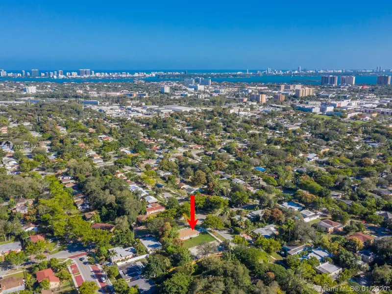 1081 NE 132nd St, North Miami, FL 33161