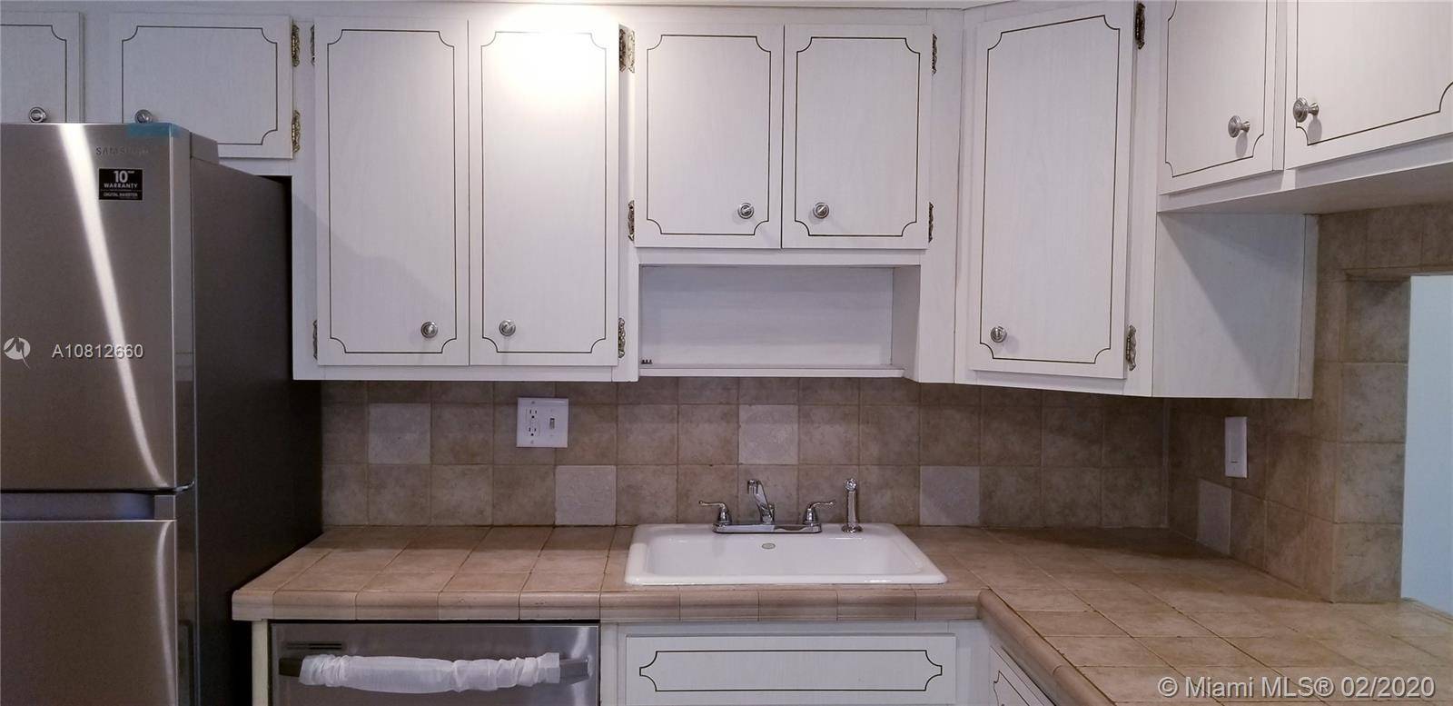 Deerfield Beach, FL 33441,899 SE 2nd Ave #215