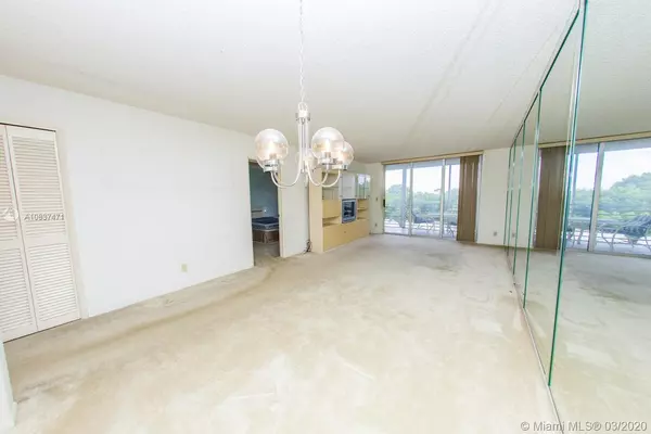 Pompano Beach, FL 33069,3503 Oaks Way #410