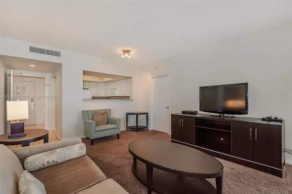 Sunny Isles Beach, FL 33160,17375 Collins Ave #1703