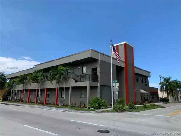 2057 Coolidge St, Hollywood, FL 33020