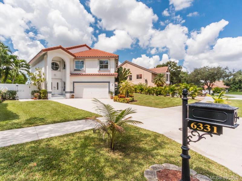 6331 NW 57th Way, Parkland, FL 33067