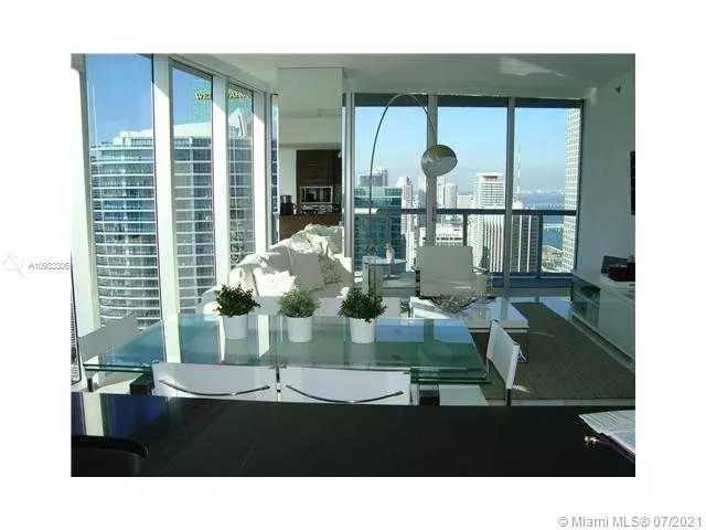 475 Brickell Ave #5015, Miami, FL 33131