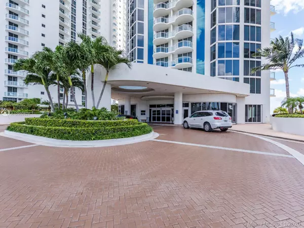 Sunny Isles Beach, FL 33160,18671 Collins Ave #1903