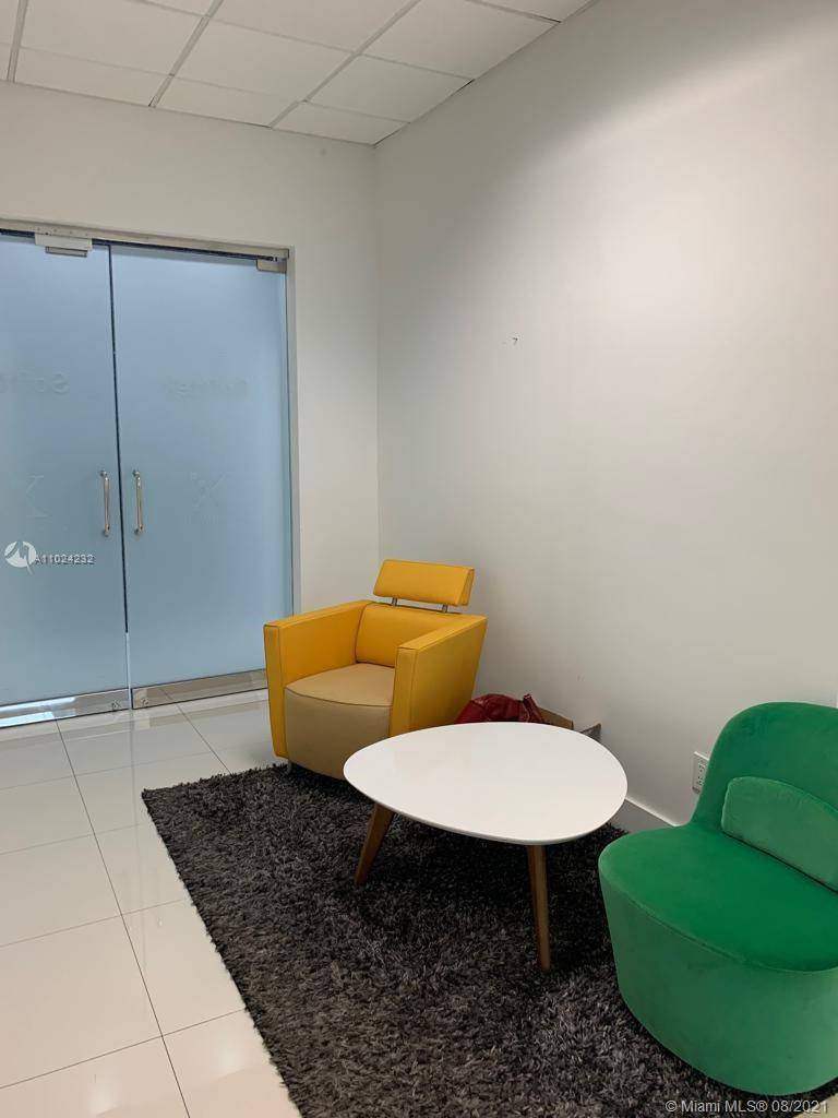 Miami, FL 33131,1200 Brickell Ave #214