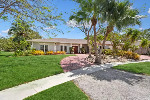 560 Royal Poinciana Ct, Weston, FL 33326