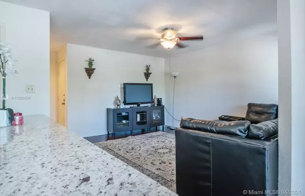 Coral Springs, FL 33071,777 Riverside Dr #1521