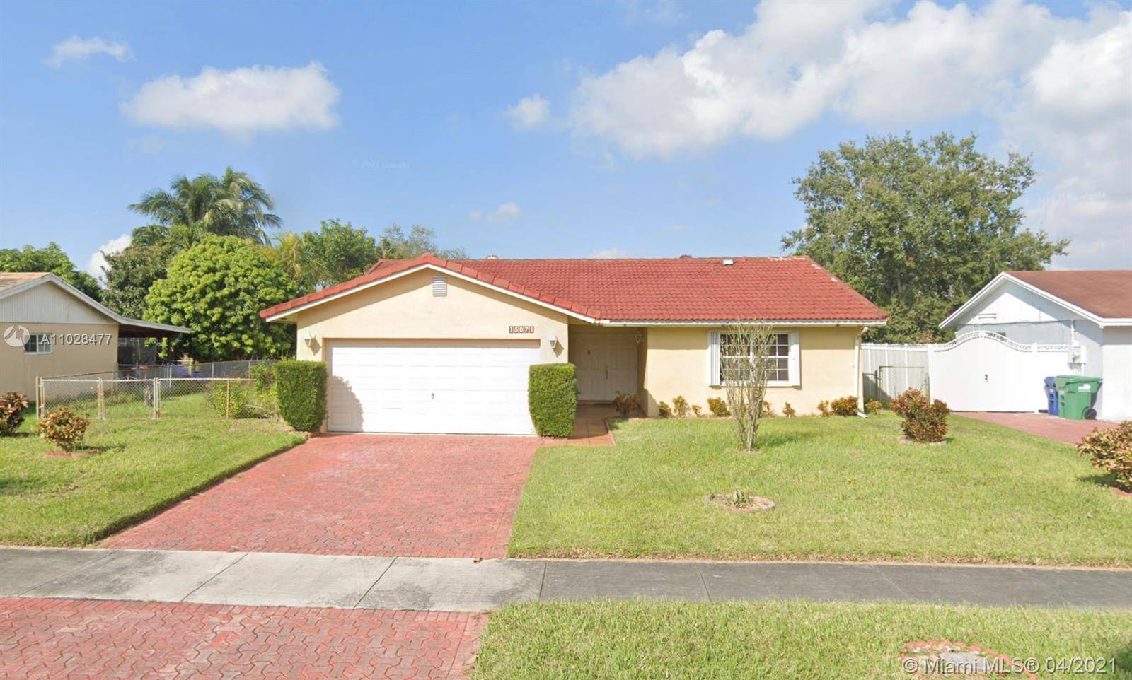 15071 SW 71st St, Miami, FL 33193