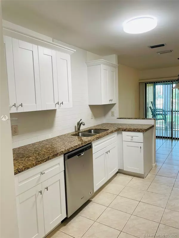 West Palm Beach, FL 33406,1611 Woodbridge Lakes Cir