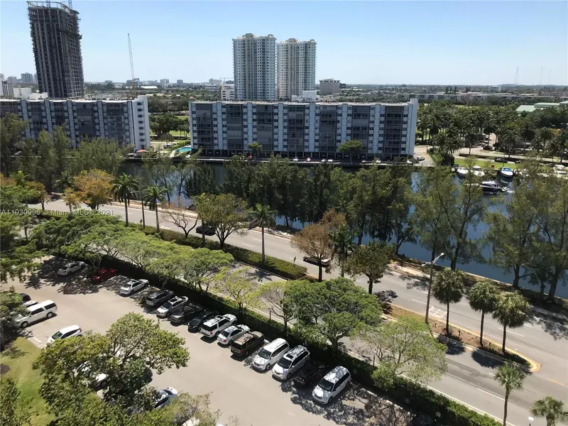 500 Three Islands Blvd #812, Hallandale Beach, FL 33009