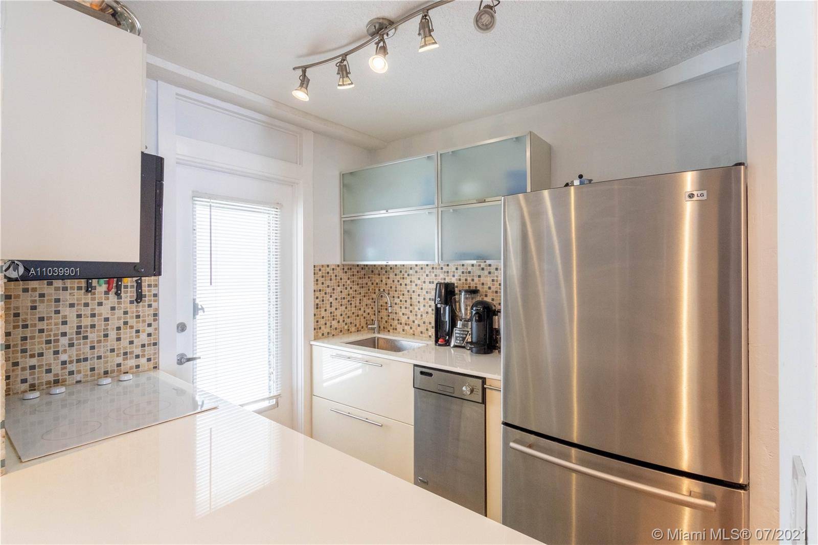 Miami Beach, FL 33139,1670 Bay Rd #4F