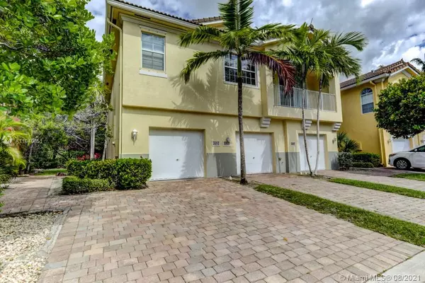 Riviera Beach, FL 33404,3211 Scarletta #3211
