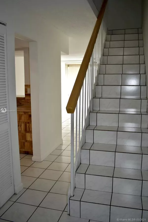 Miami, FL 33172,9220 Fontainebleau Blvd #209