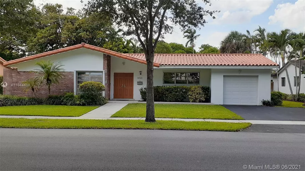 14120 Alamanda Ave, Miami Lakes, FL 33014