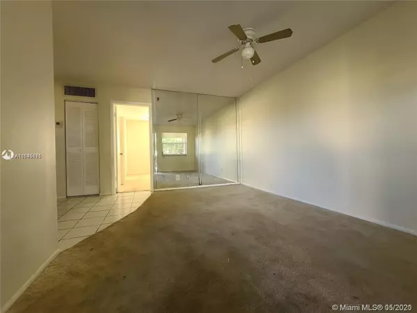 Lauderdale Lakes, FL 33313,4800 NW 24th Ct #D216