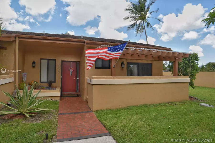 977 NW 79th Ter, Plantation, FL 33324