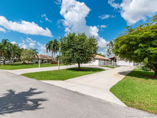 Davie, FL 33331,2681 SW 156th Ave