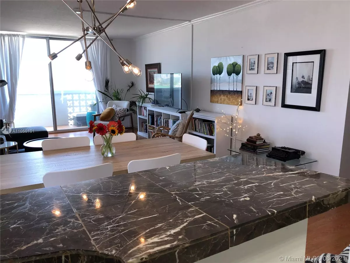 Miami Beach, FL 33141,7118 Bonita Dr #705