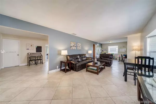 Pembroke Pines, FL 33024,1810 NW 95th Ave