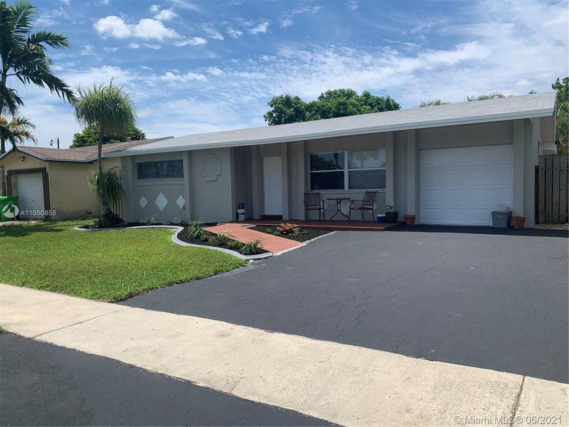 11450 NW 37th St, Sunrise, FL 33323