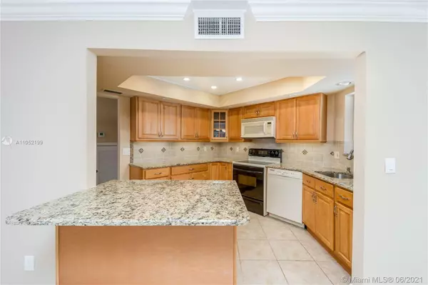 Jupiter, FL 33477,248 Seabreeze Cir