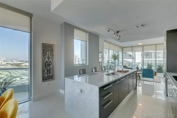 Miami, FL 33132,900 Biscayne Blvd #2512