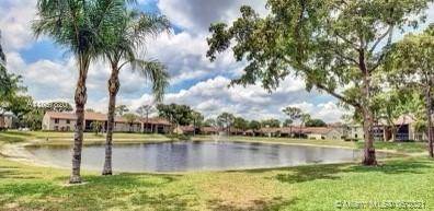 708 Sunny Pine Way #E1, Green Acres, FL 33415
