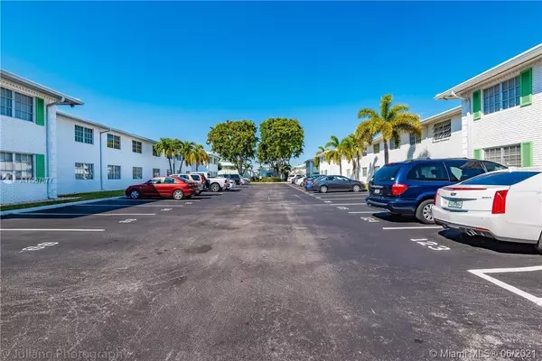 Fort Lauderdale, FL 33308,1821 NE 62nd St #324