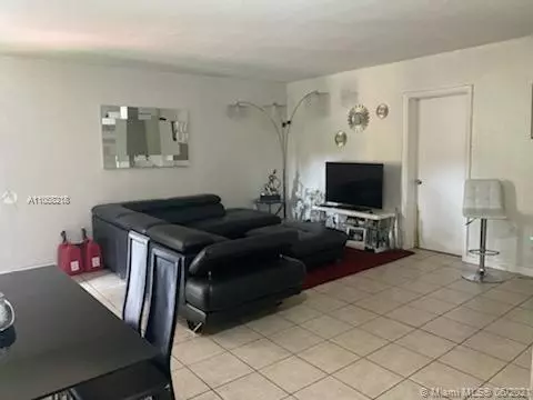 Hialeah, FL 33012,1280 W 54th St #205B