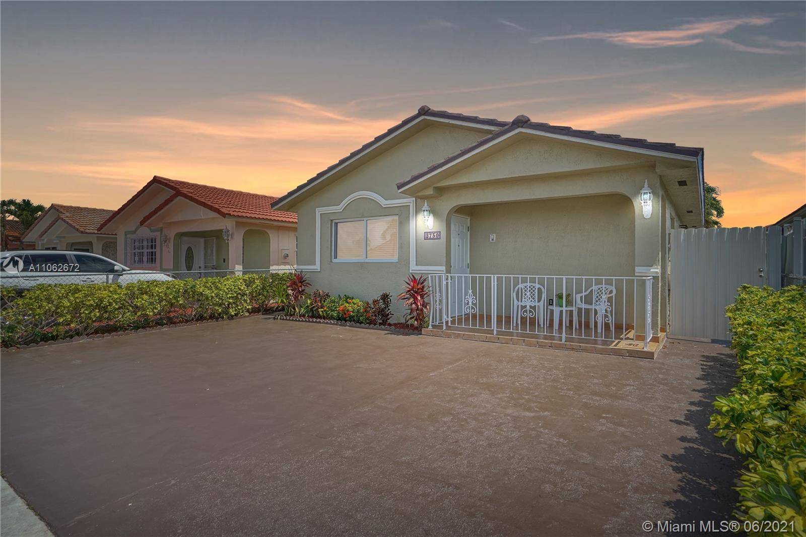 2750 W 71st Pl, Hialeah, FL 33016