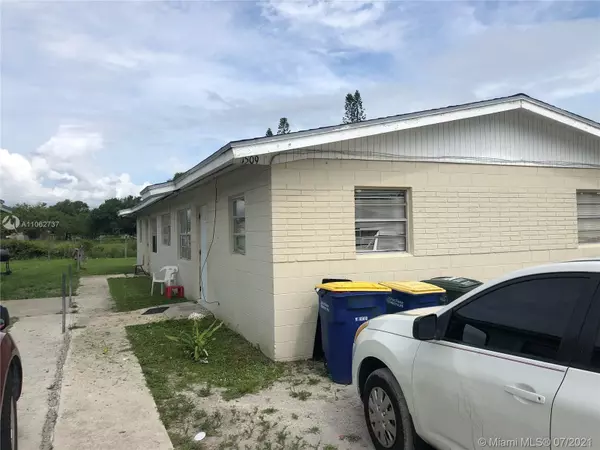 Fort Pierce, FL 34950,1509 N 16th St