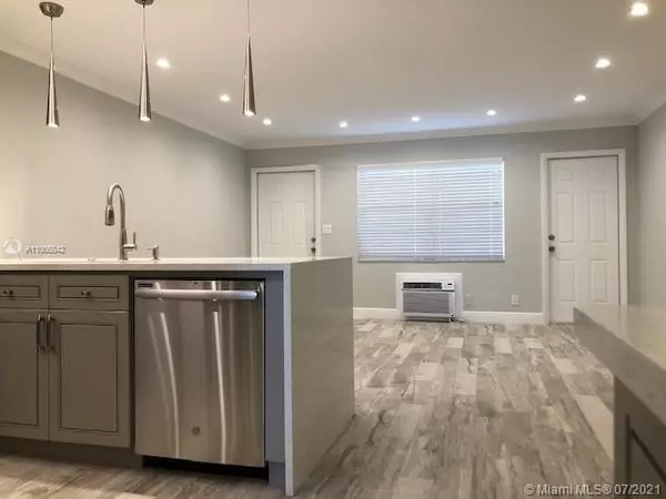 Fort Lauderdale, FL 33306,2701 Middle River Dr #14