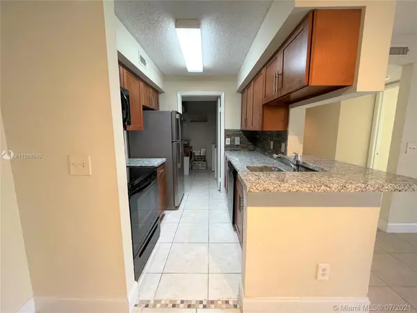 Pembroke Pines, FL 33025,8375 SW 5th St #102