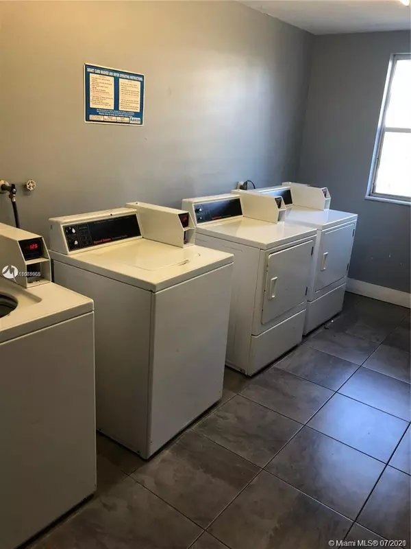 Miami Gardens, FL 33169,700 NW 214th St #406