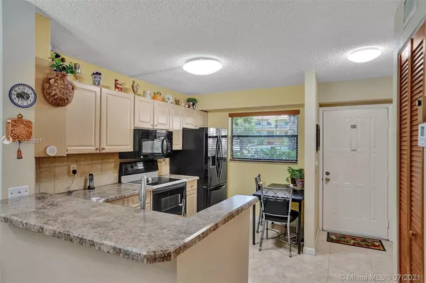 Tamarac, FL 33321,7675 NW 79th Ave #112