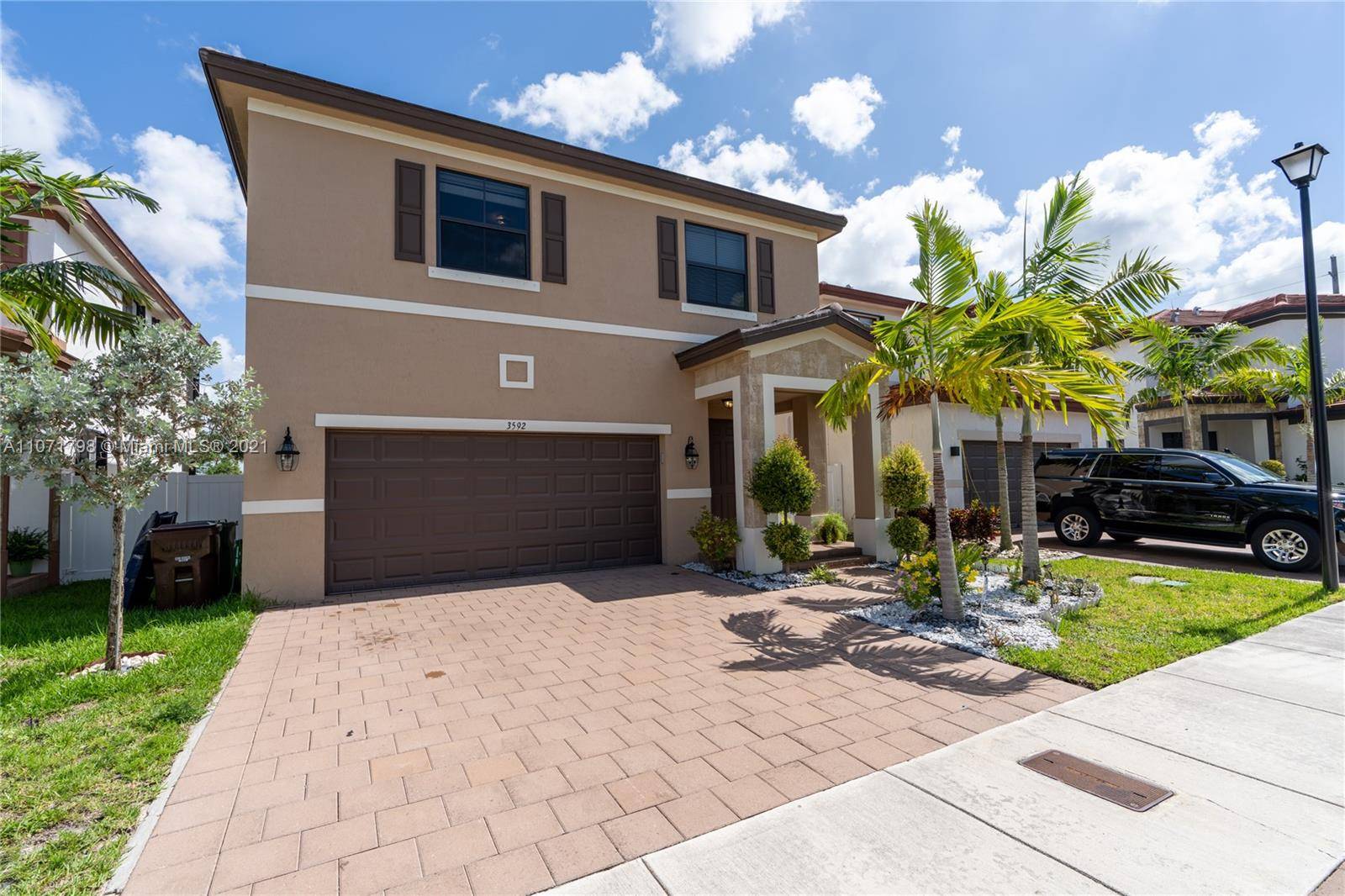 3592 W 104th Ter, Hialeah, FL 33018