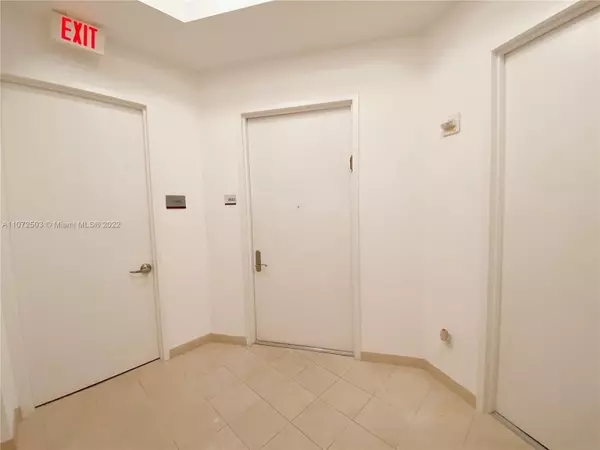 Sunny Isles Beach, FL 33160,16001 Collins Ave #3803