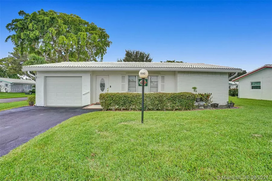 8543 NW 12th Ct, Plantation, FL 33322