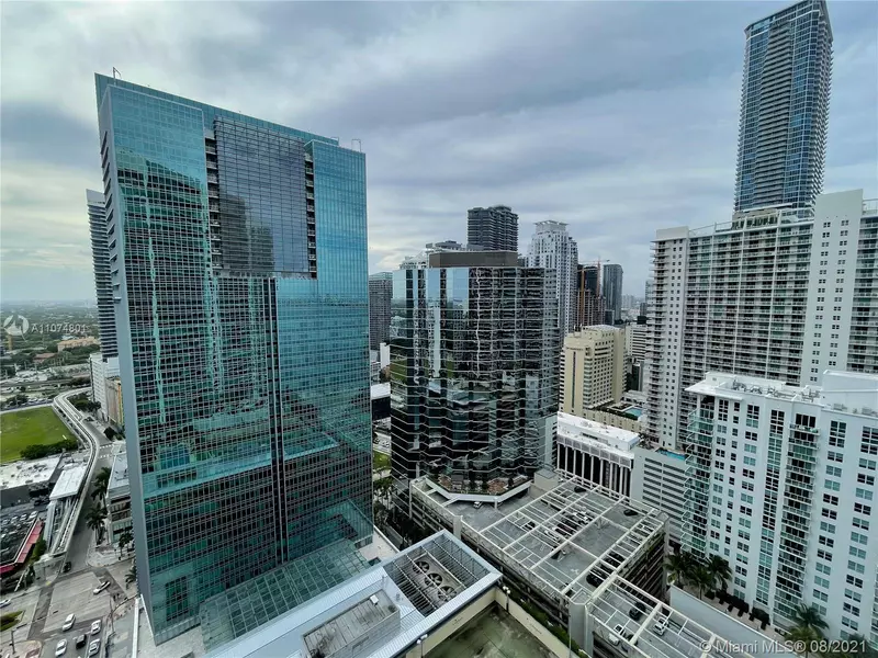 1300 Brickell Bay Dr #3201, Miami, FL 33131