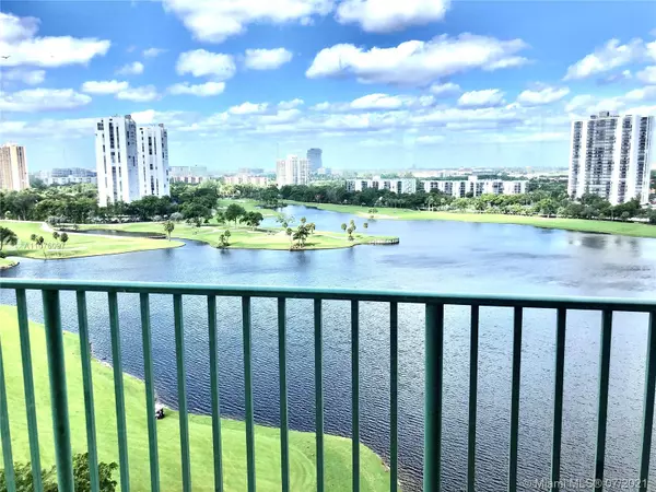 Aventura, FL 33180,20000 E Country Club Dr #1208