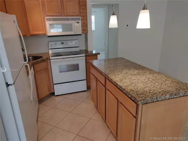 Oakland Park, FL 33334,4050 NE 12th Ter #9-1