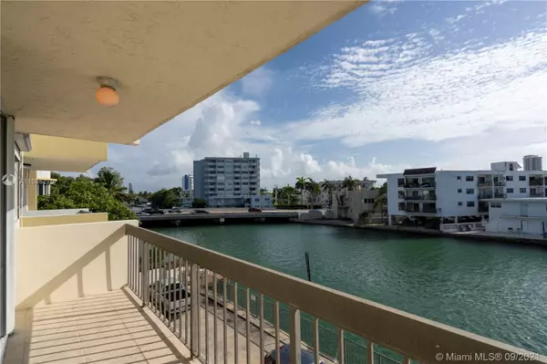 Miami Beach, FL 33141,6937 Bay Dr #306