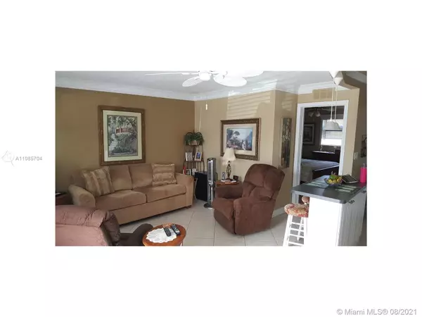 Dania Beach, FL 33004,22 SE 3rd Ter #4