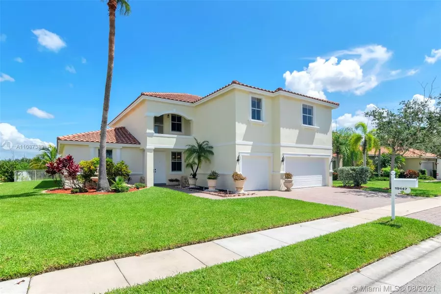 19147 SW 8th St, Pembroke Pines, FL 33029