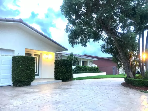 Miami, FL 33165,1804 SW 104th Ct