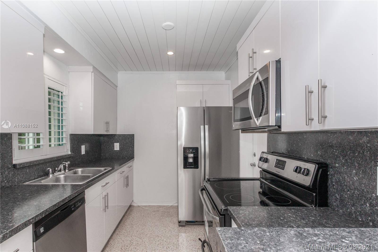 Coral Gables, FL 33134,60 Campina Ct