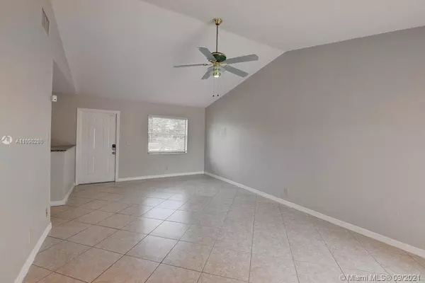 Lake Worth, FL 33463,5680 Shillington #5680